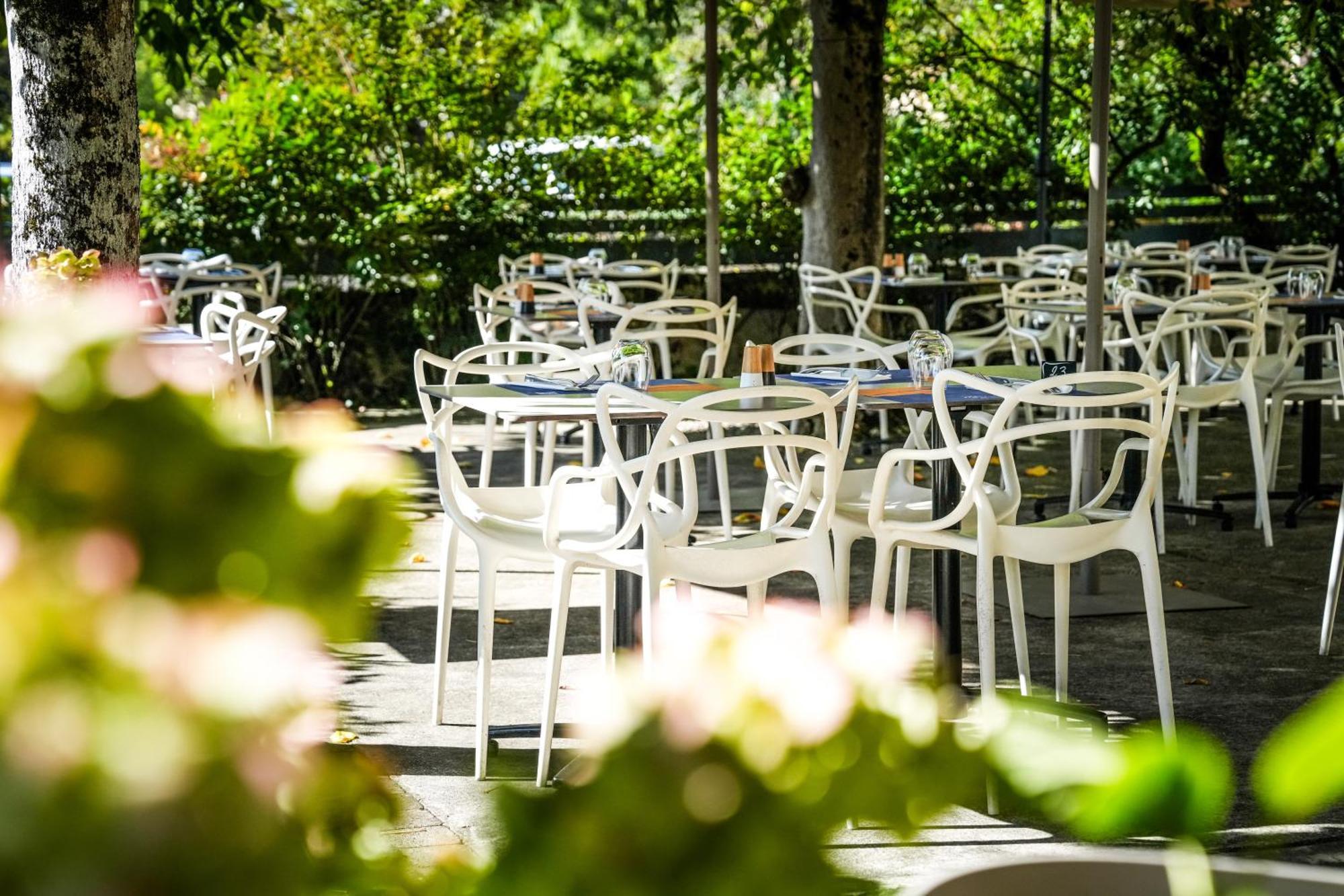 Logis Hotel & Restaurant Le Cadet De Gascogne Saint-Justin  Екстер'єр фото