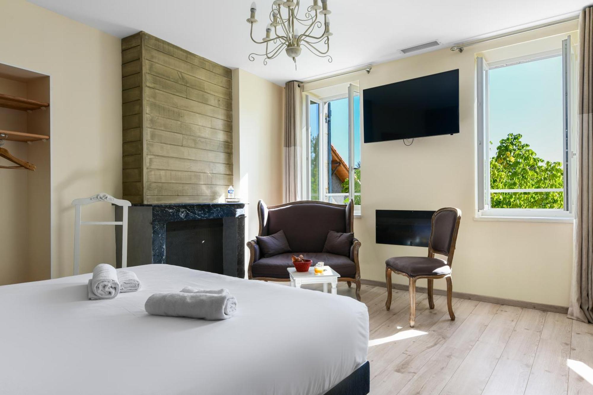 Logis Hotel & Restaurant Le Cadet De Gascogne Saint-Justin  Екстер'єр фото